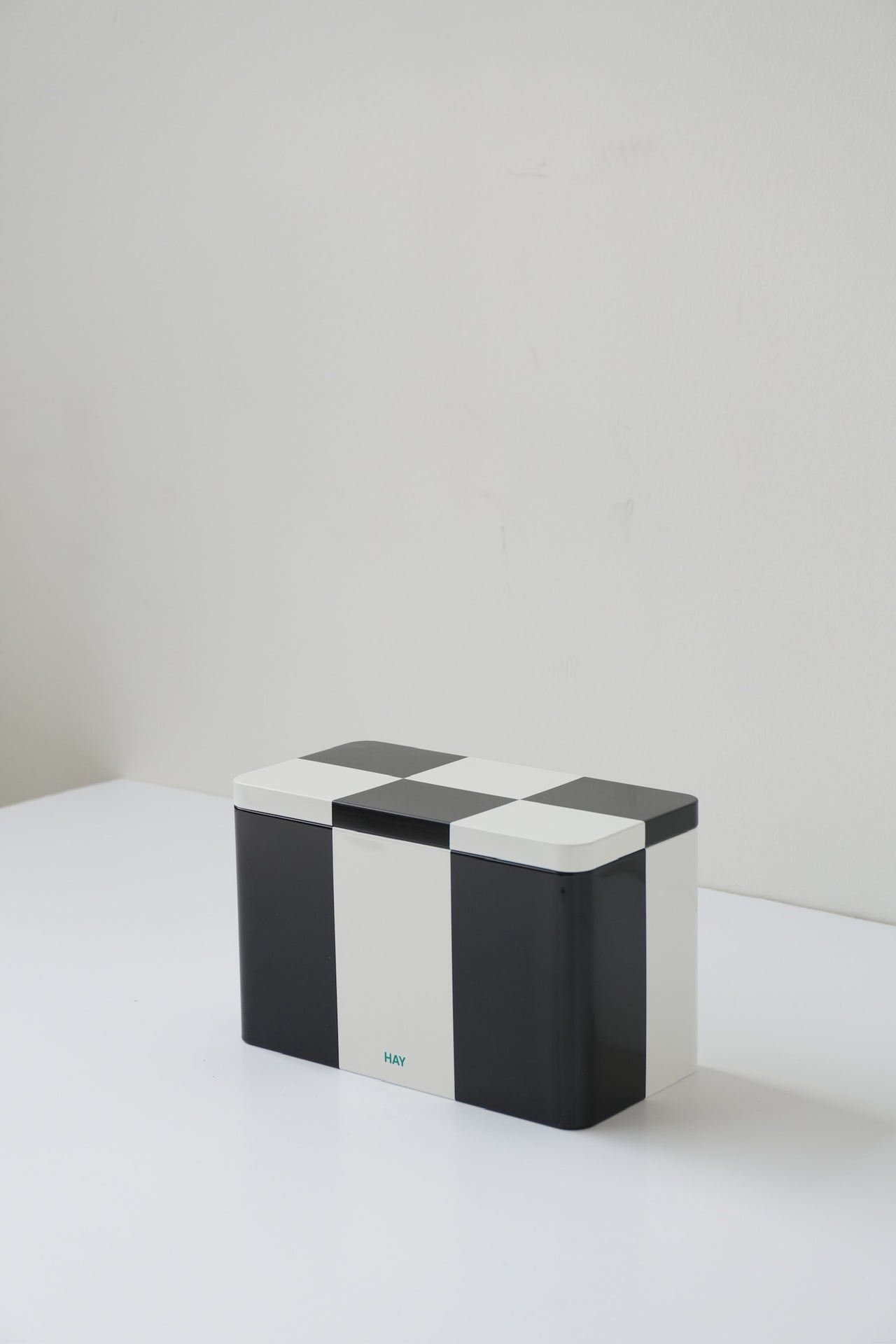 TIN CONTAINER M BY HAY
