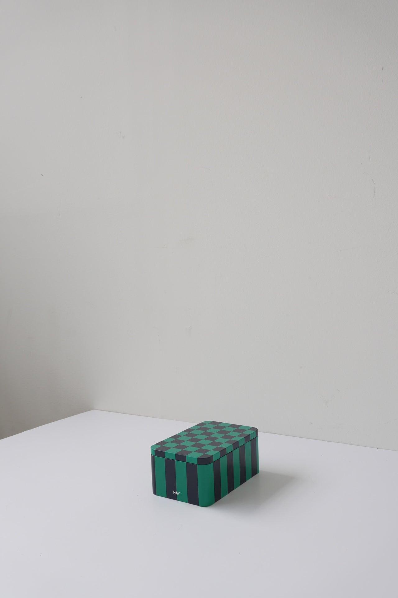 TIN CONTAINER S BY HAY