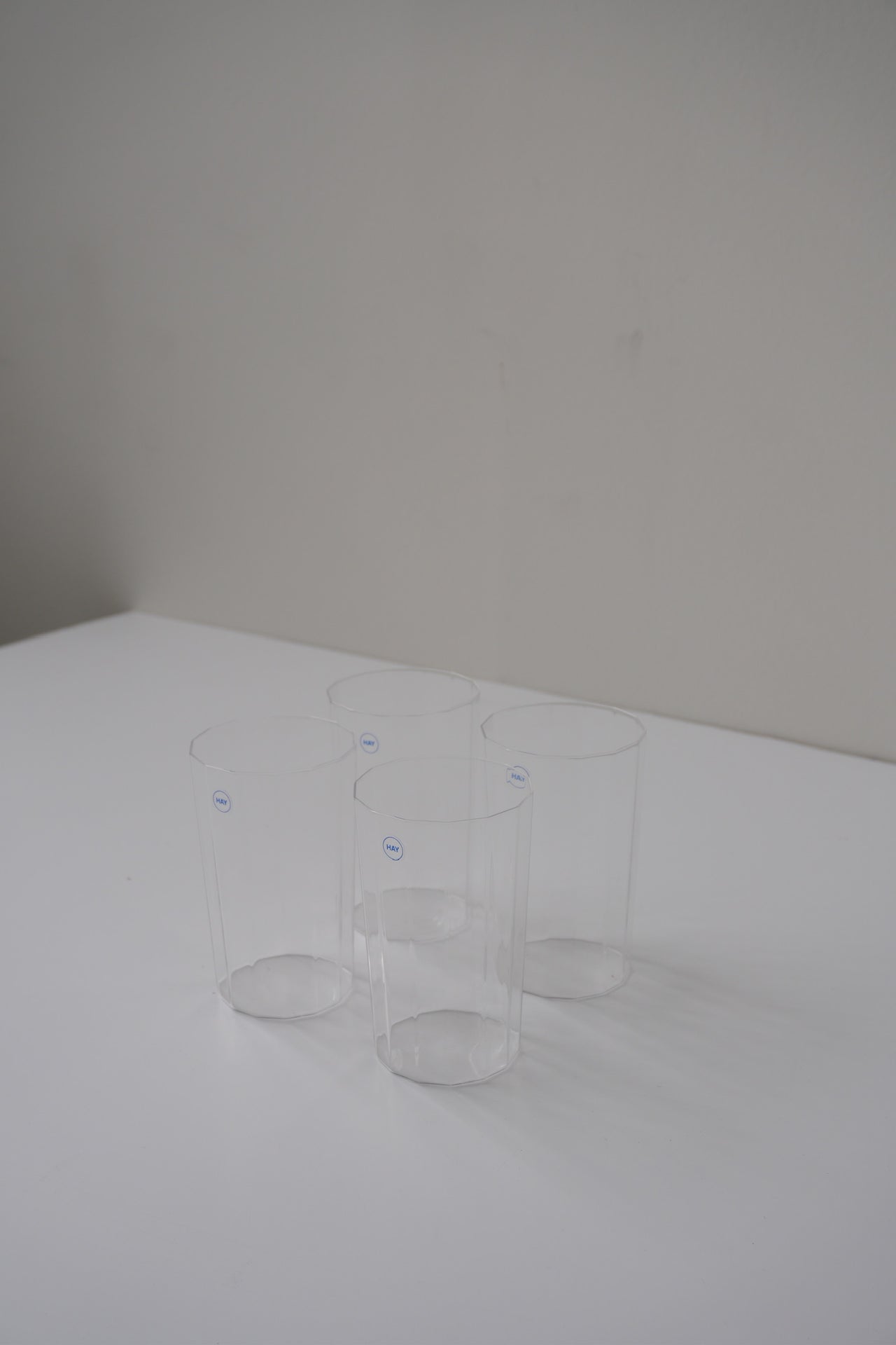 ANGLE GLASS MEDIUM BY HAY