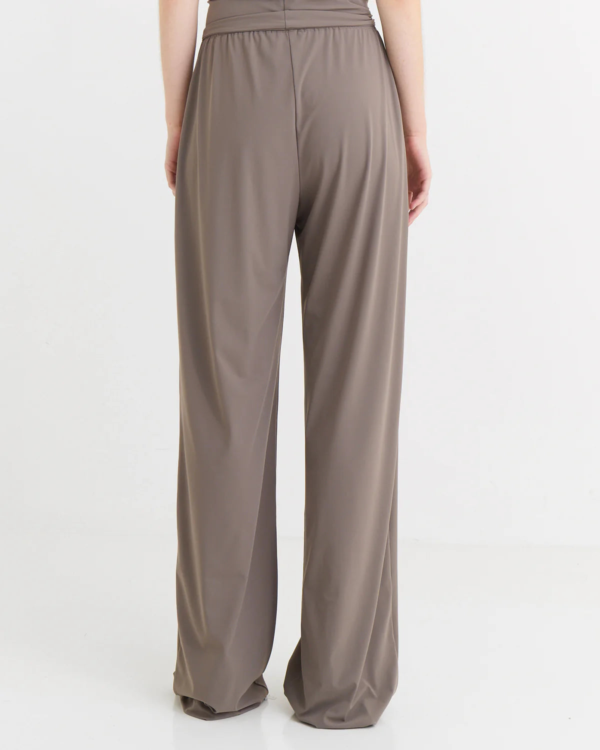 WIDE FIT PANTS BY REYÈM
