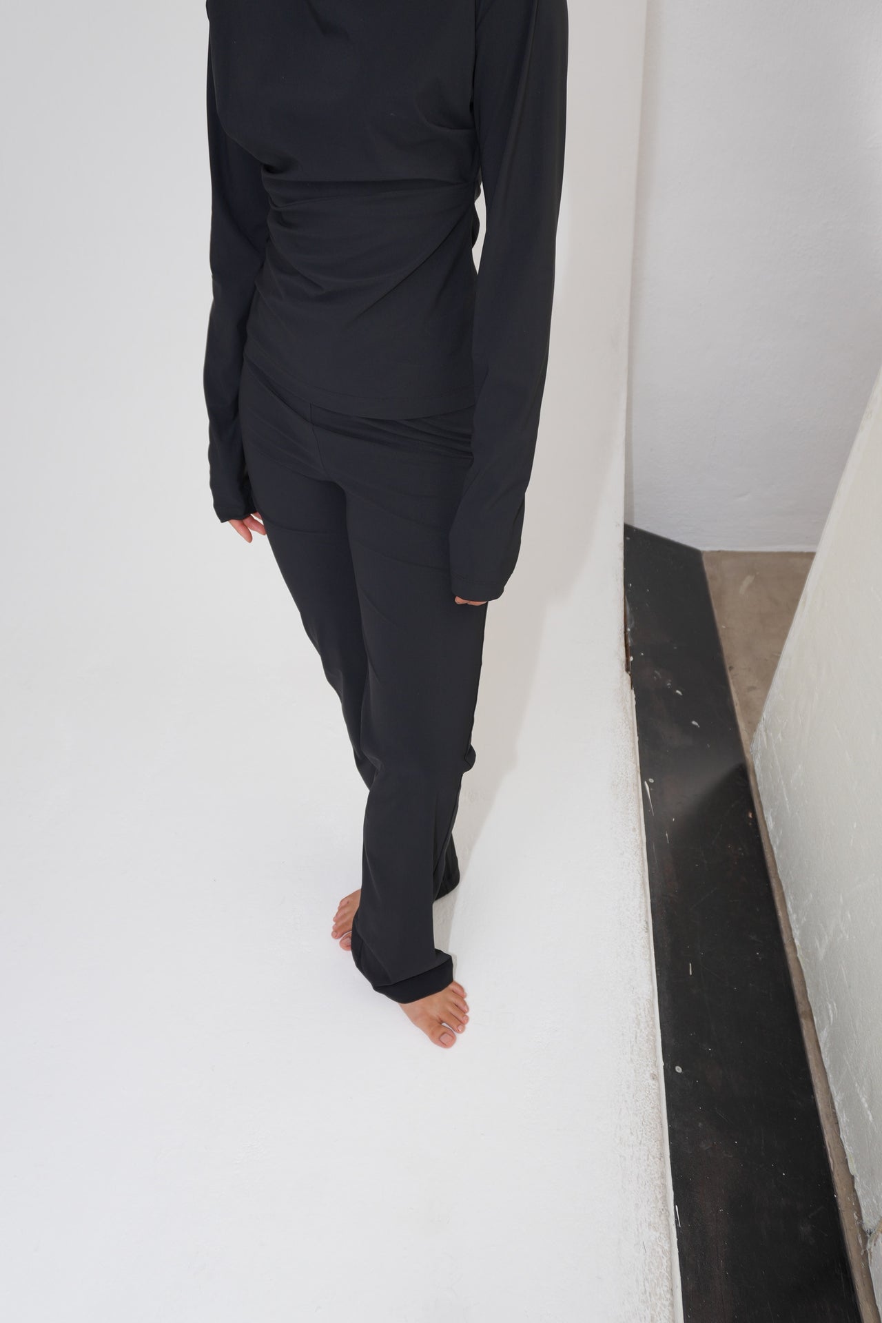 STRAIGHT FIT PANTS BY REYÈM