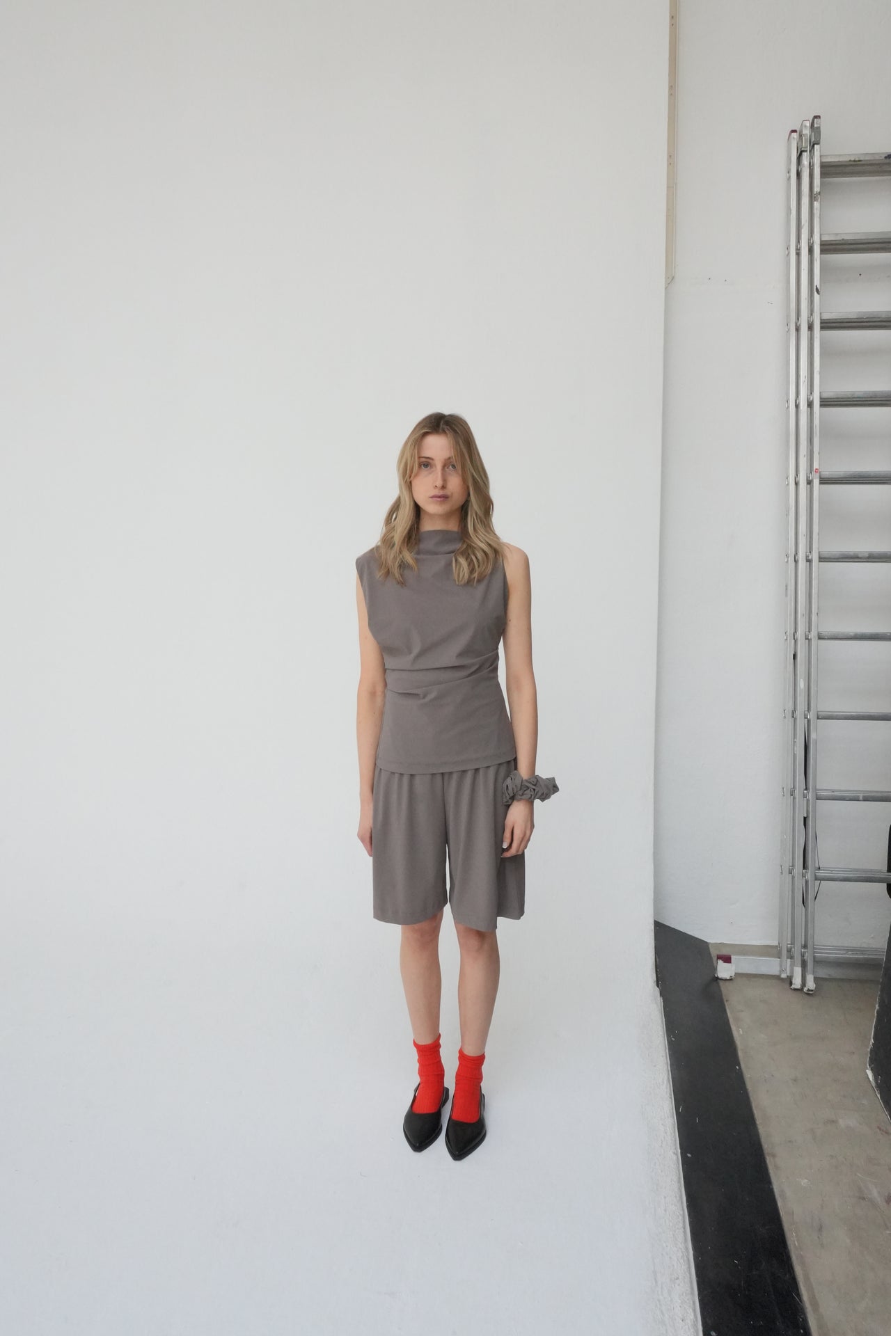 ASYMMETRIC SLEEVELESS TOP BY REYÈM