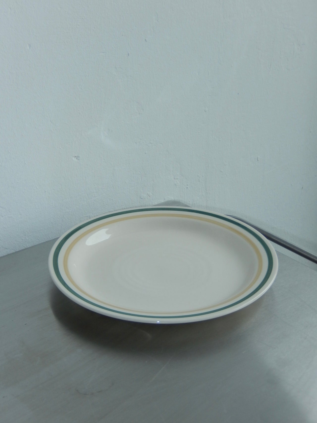 Sobremesa Plates by HAY