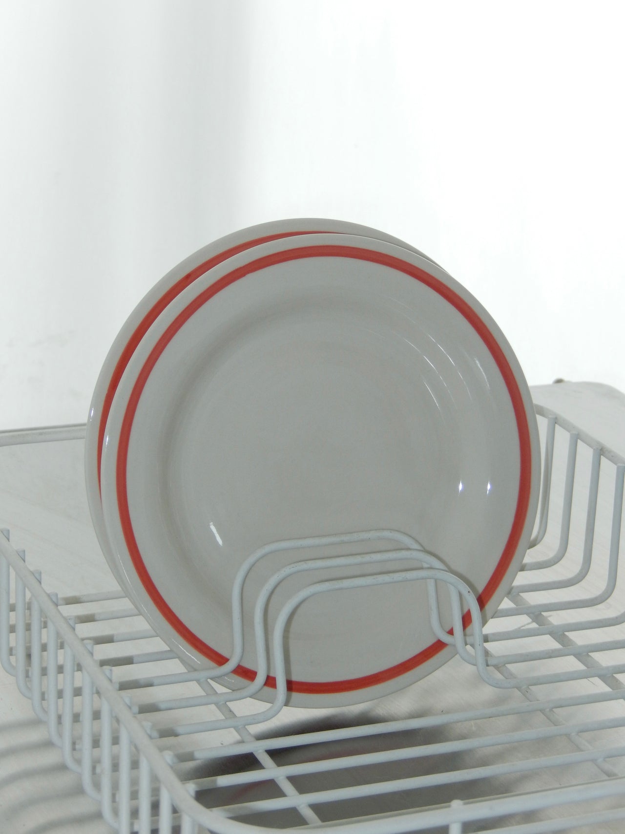 Sobremesa Plates by HAY