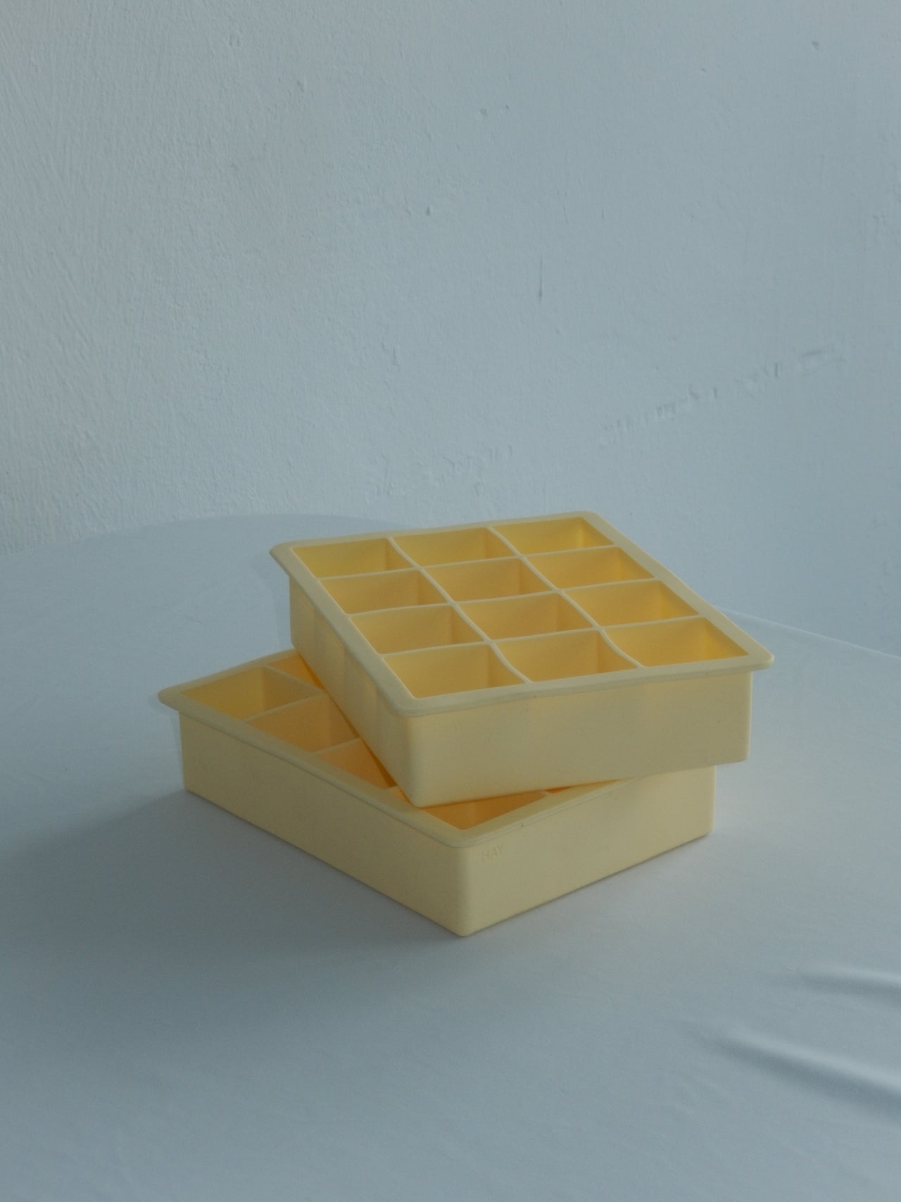 ICE CUBE TRAY BY HAY