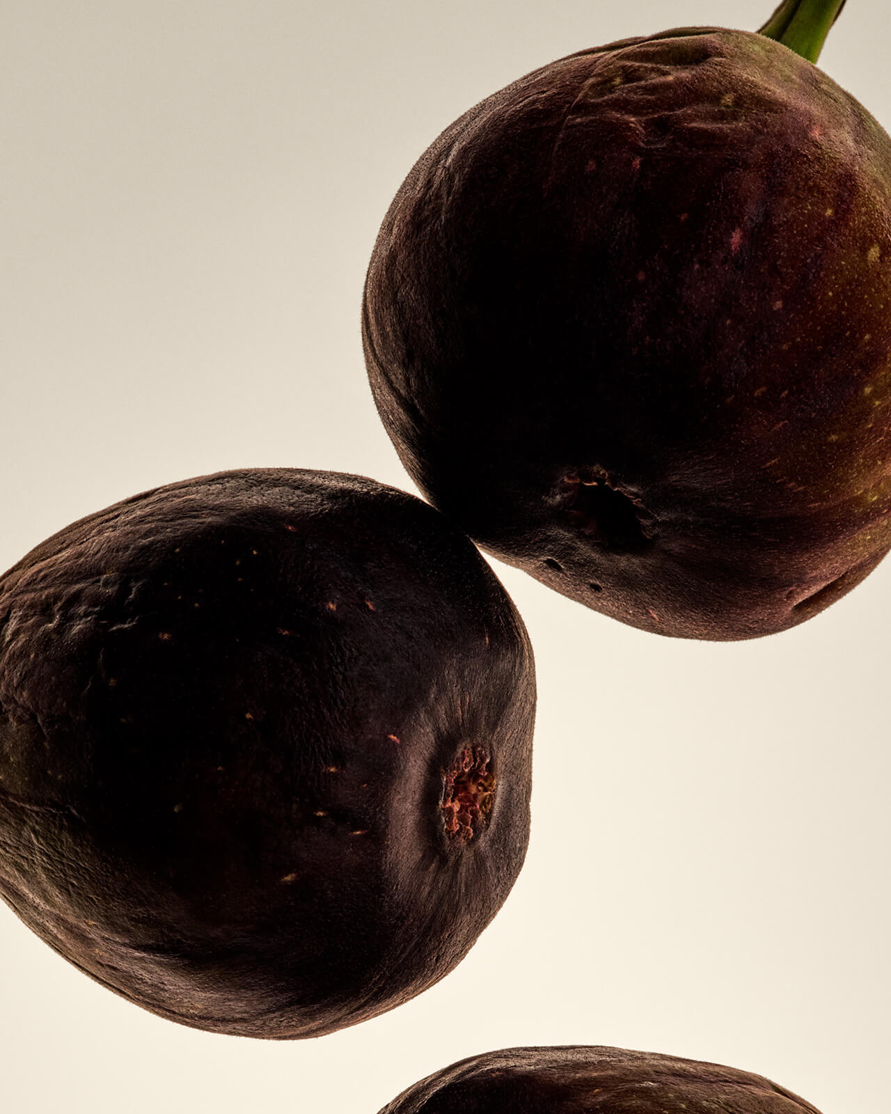 CASSIS PERFUME OIL BY UNIFROM