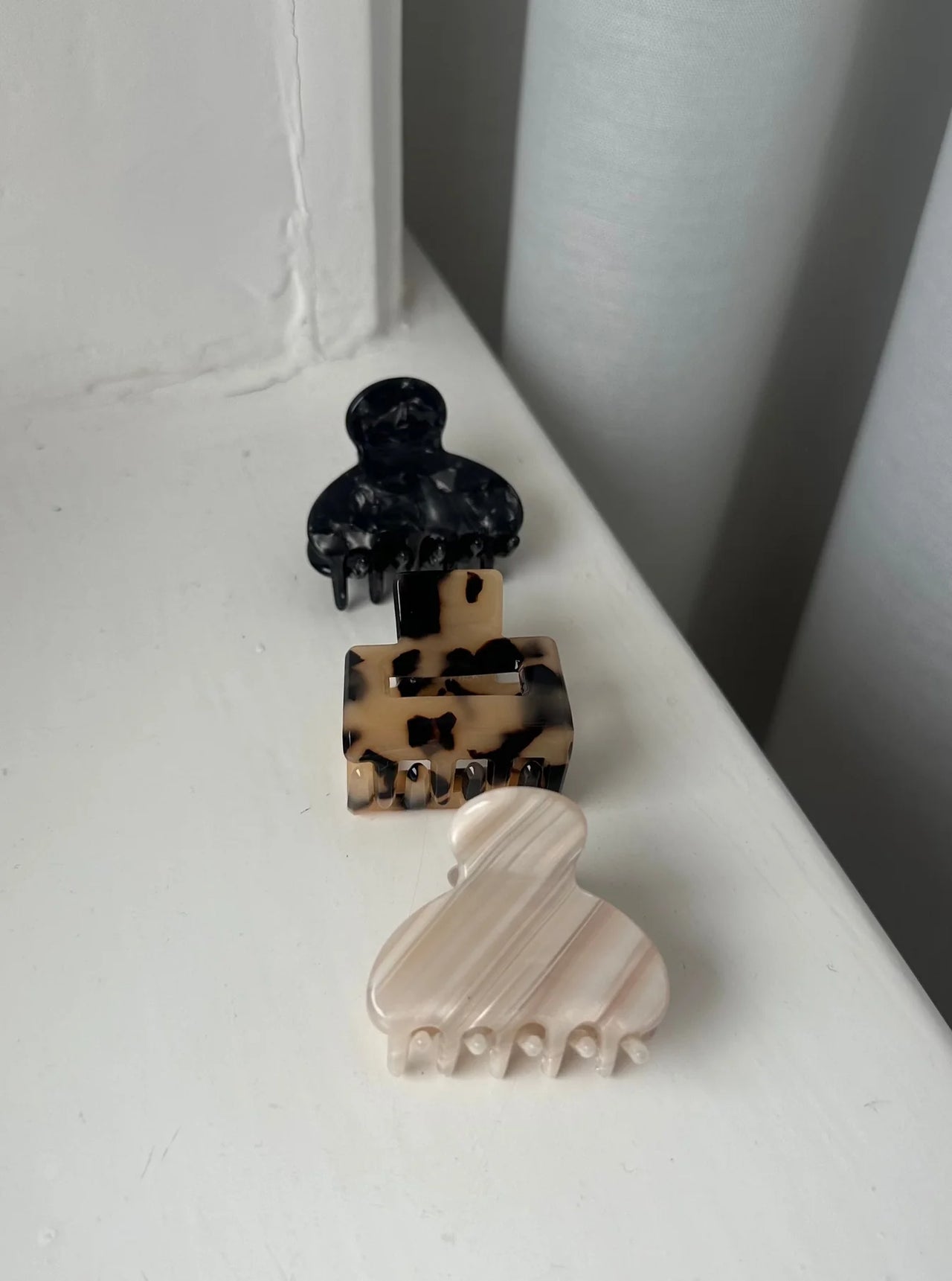 EMI HAIR CLIP BY JONA