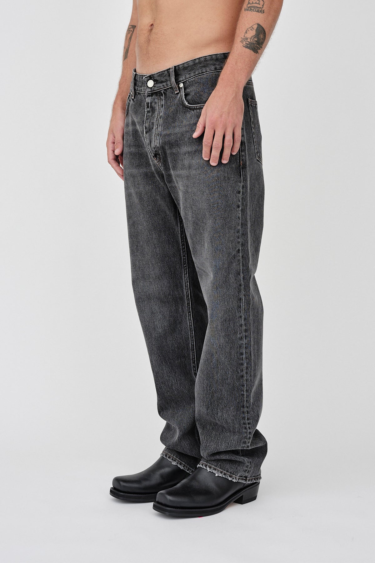 STEVE JEANS BY WON HUNDRED