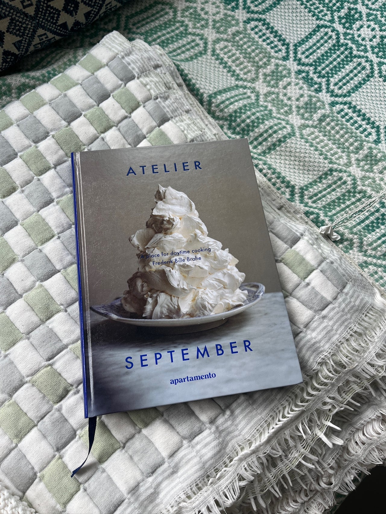 ATELIER SEPTEMBER COOKBOOK BY APARTAMENTO