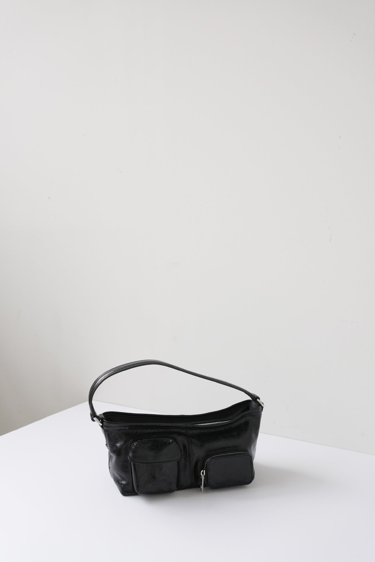 ARCHIVE SHOULDERBAG BY LIEBESKIND