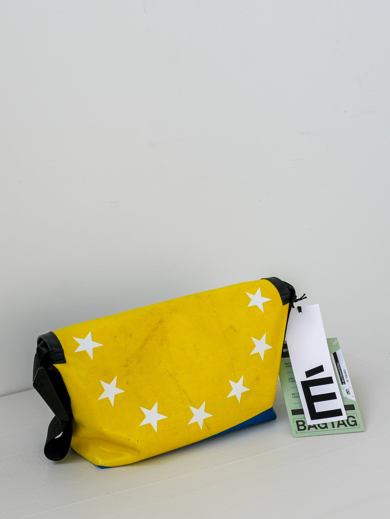 Freitag x Etudes
