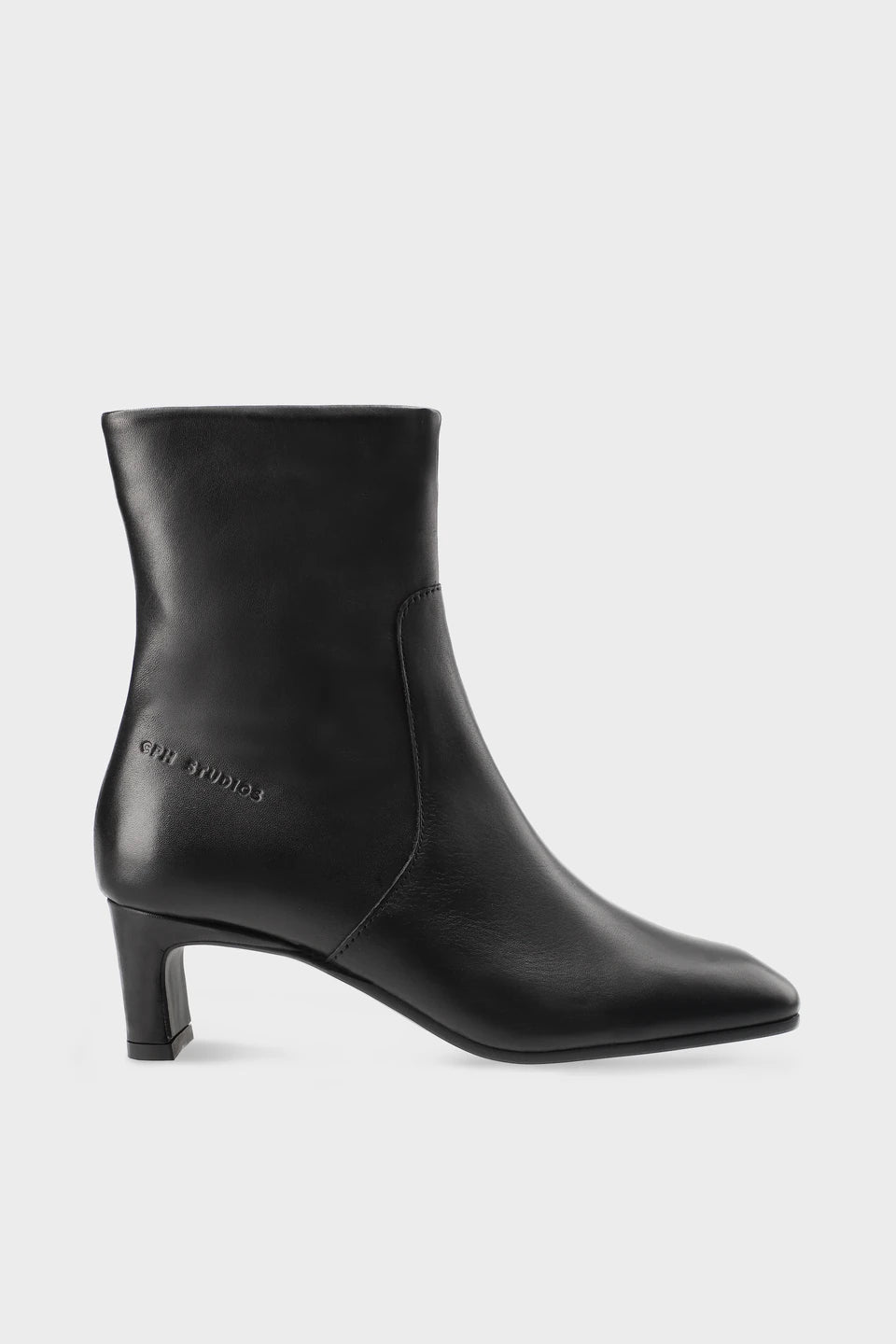 CPH362 in leather black by Copenhagen Studios