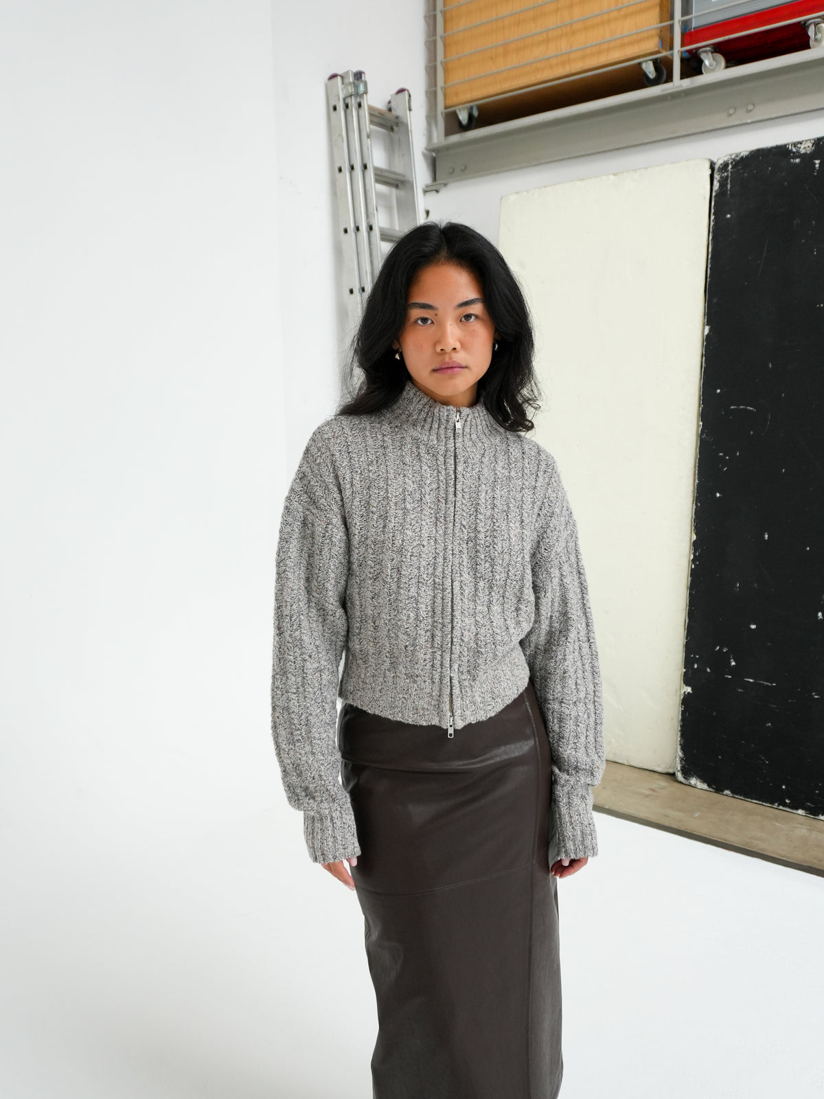 ALEA CARDIGAN IN MICRO CHIP GREY BY WON HUNDRED