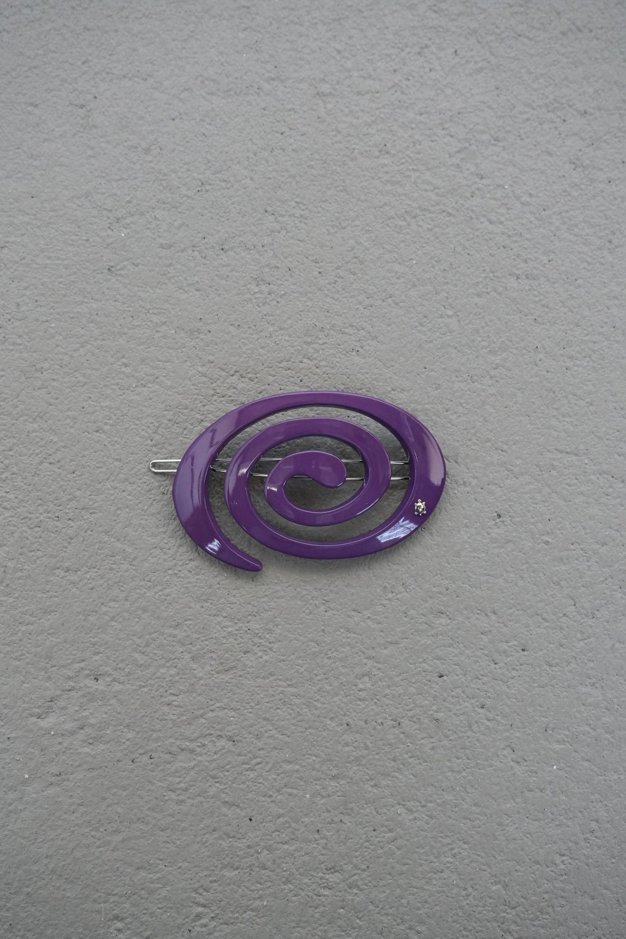 LARGE SPIRAL CLIP BY TURTLESTORY