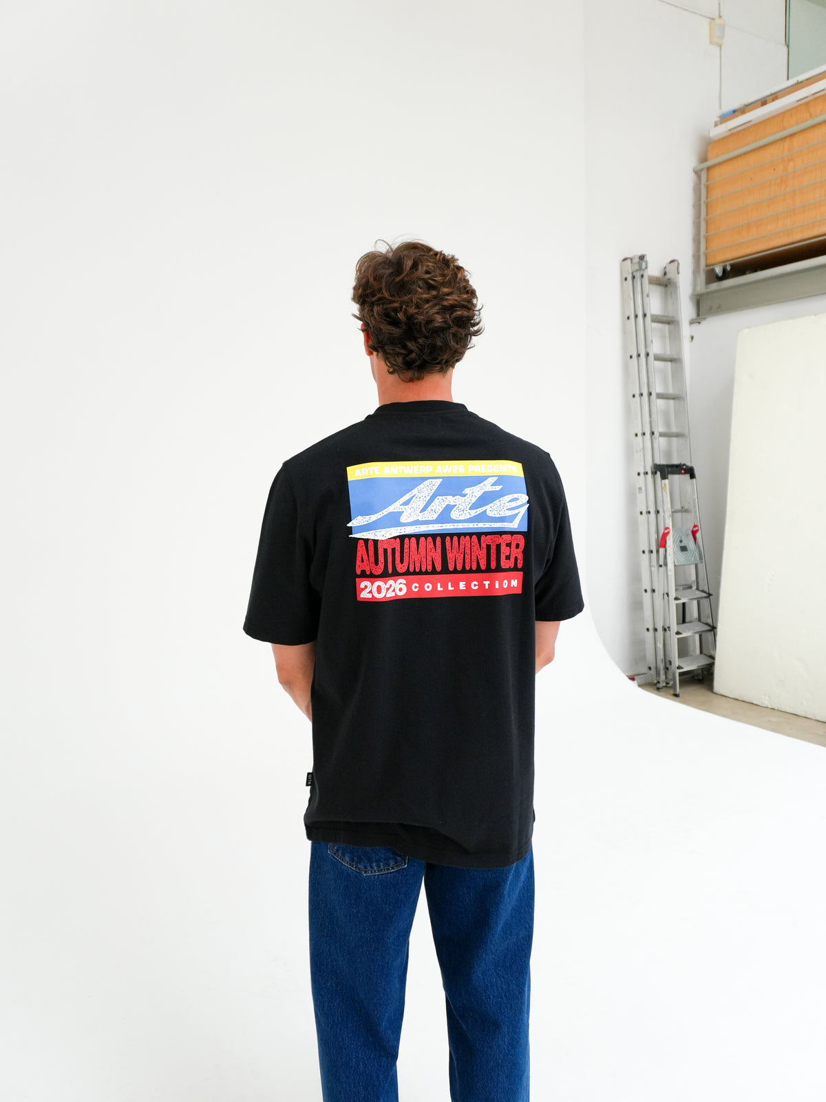 MURAL T-SHIRT IN BLACK BY ARTE ANTWERP