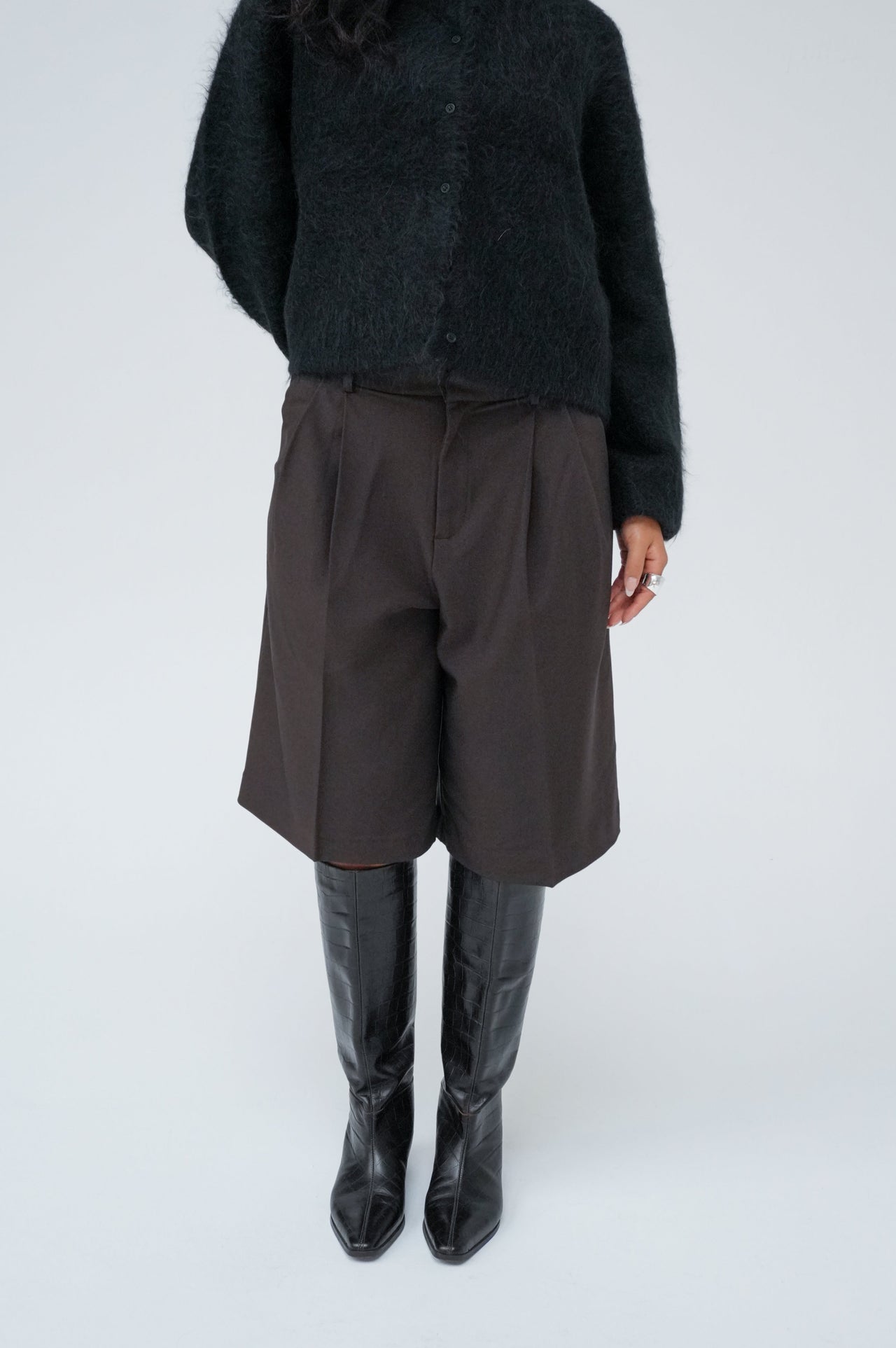 SERGIO BERMUDA BY GRACE & MILA
