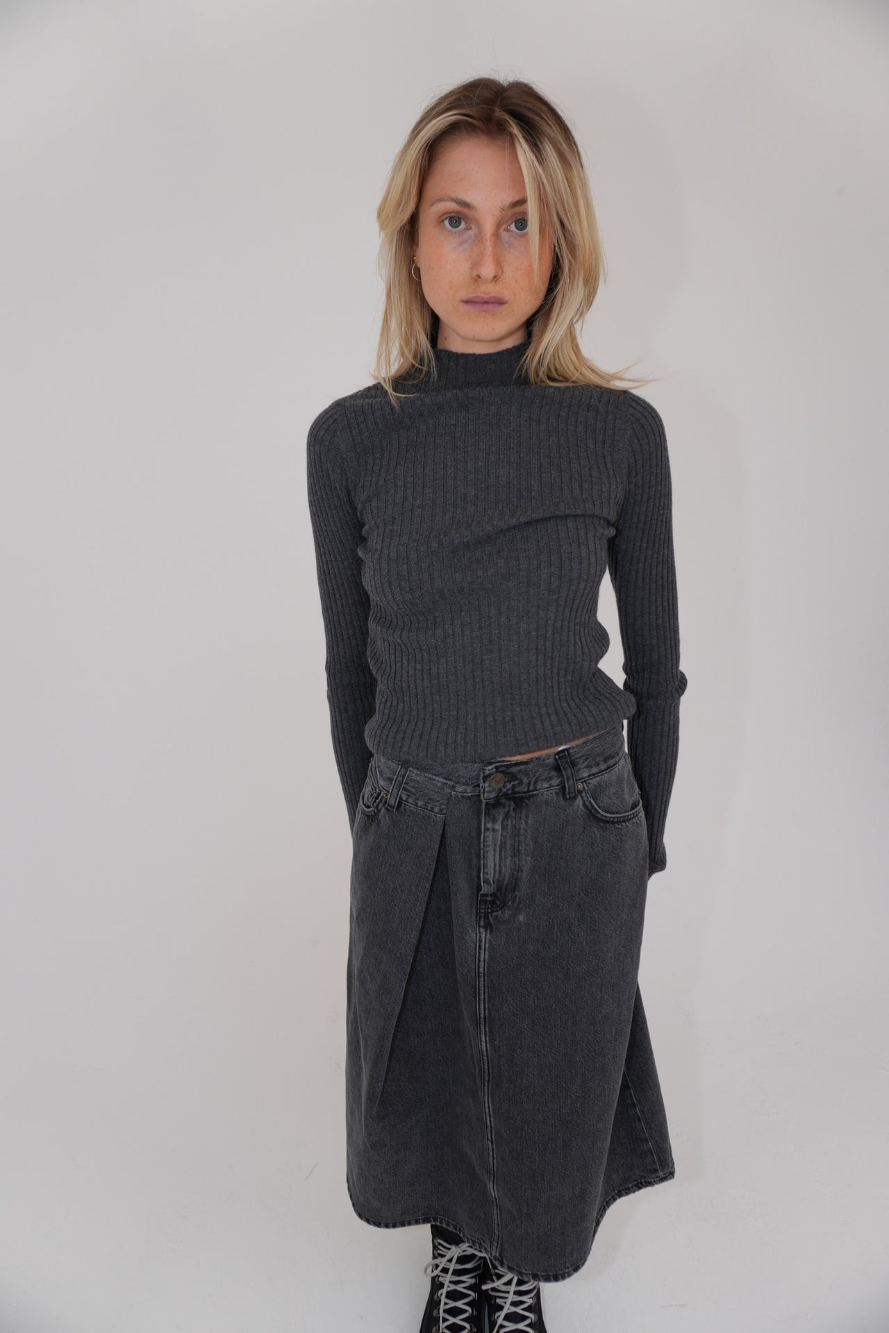 NARA TURTLENECK BY GRACE & MILA