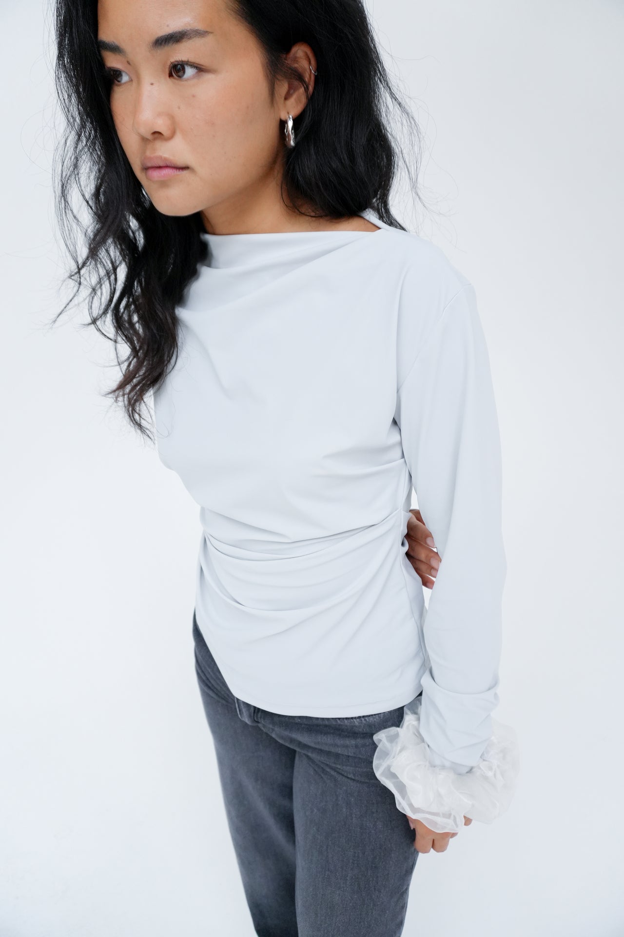 ASYMMETRIC LONGSLEEVE BY REYÈM