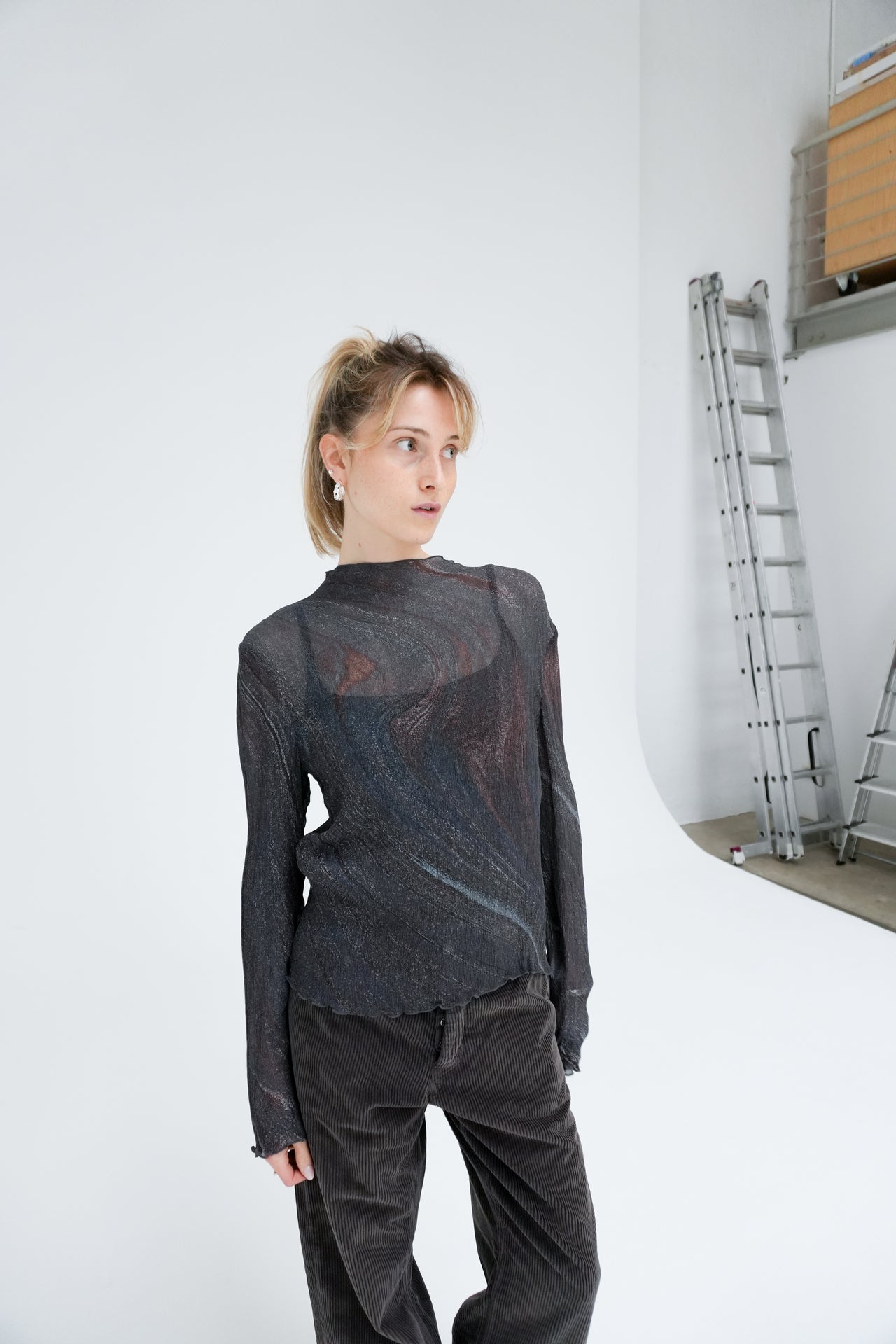 SIMPLE LONGSLEEVE BY HOPE