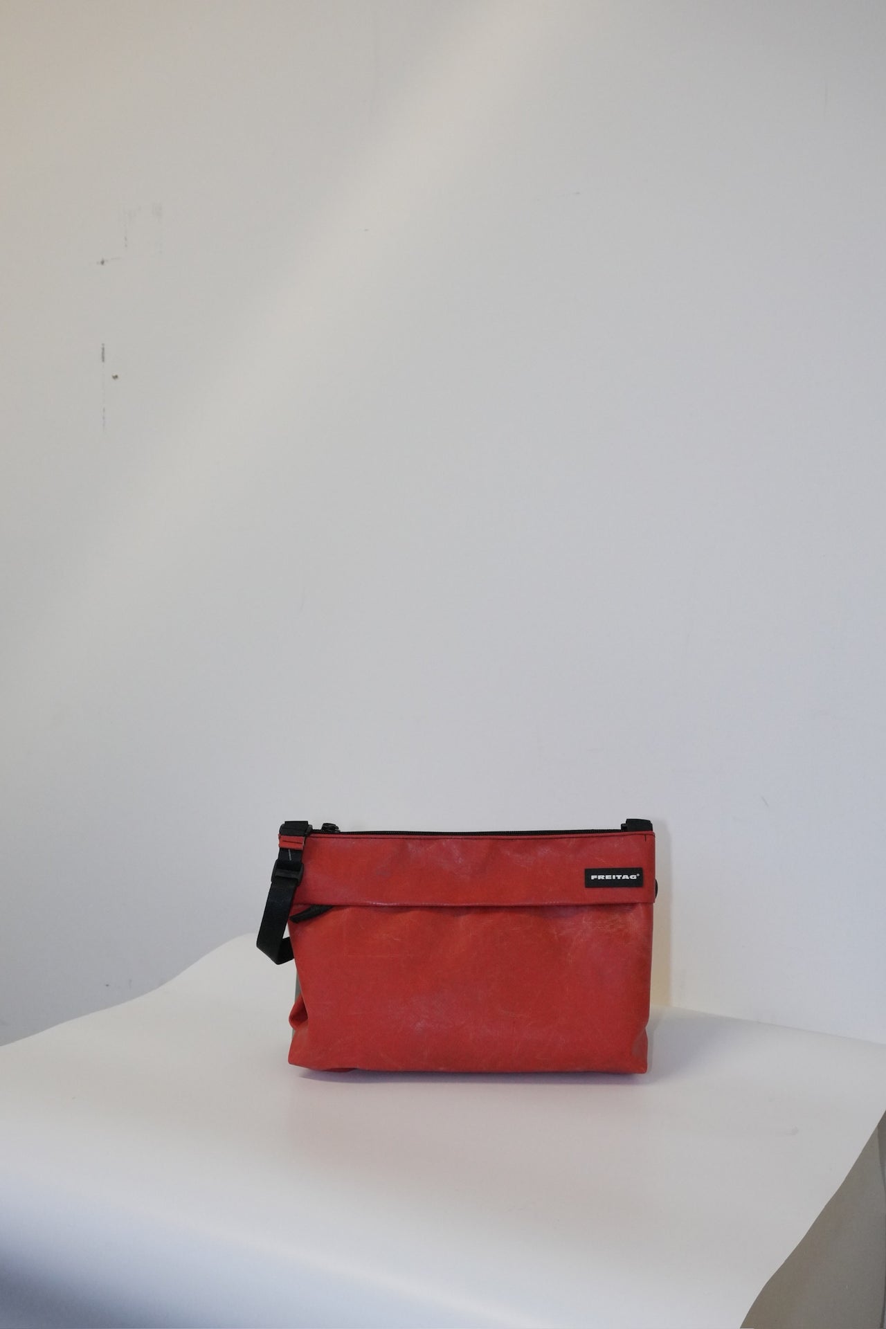 F553 LOU SHOULDER BAG BY FREITAG