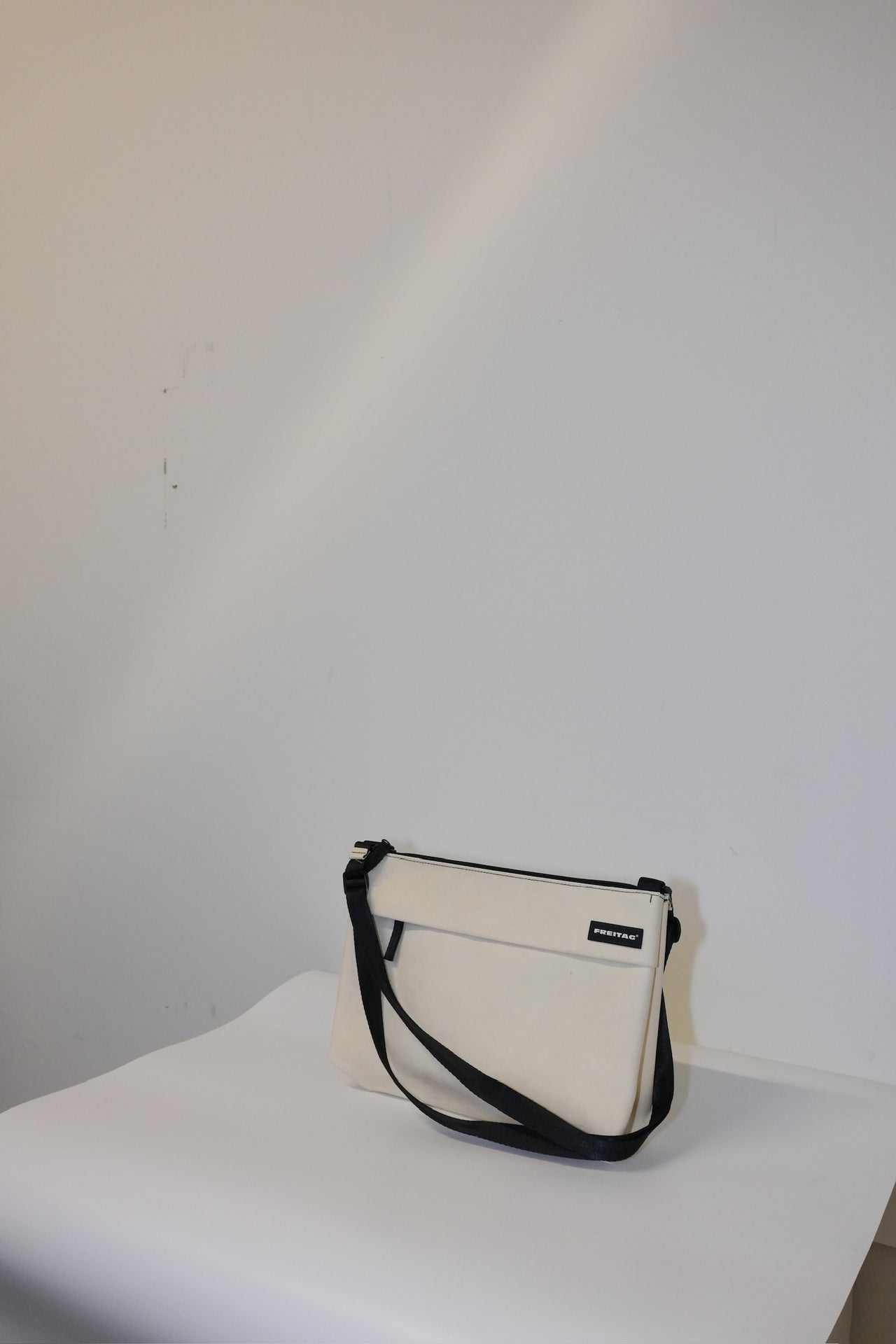 F553 LOU SHOULDER BAG BY FREITAG