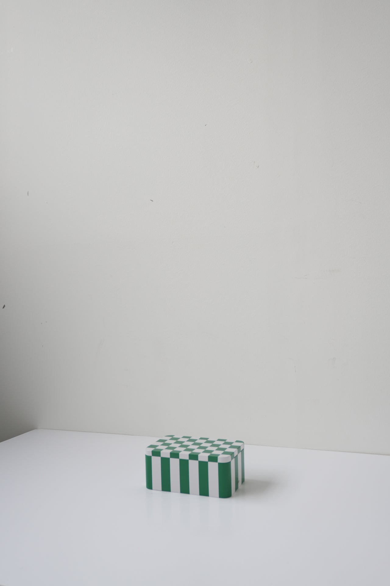 TIN CONTAINER S BY HAY