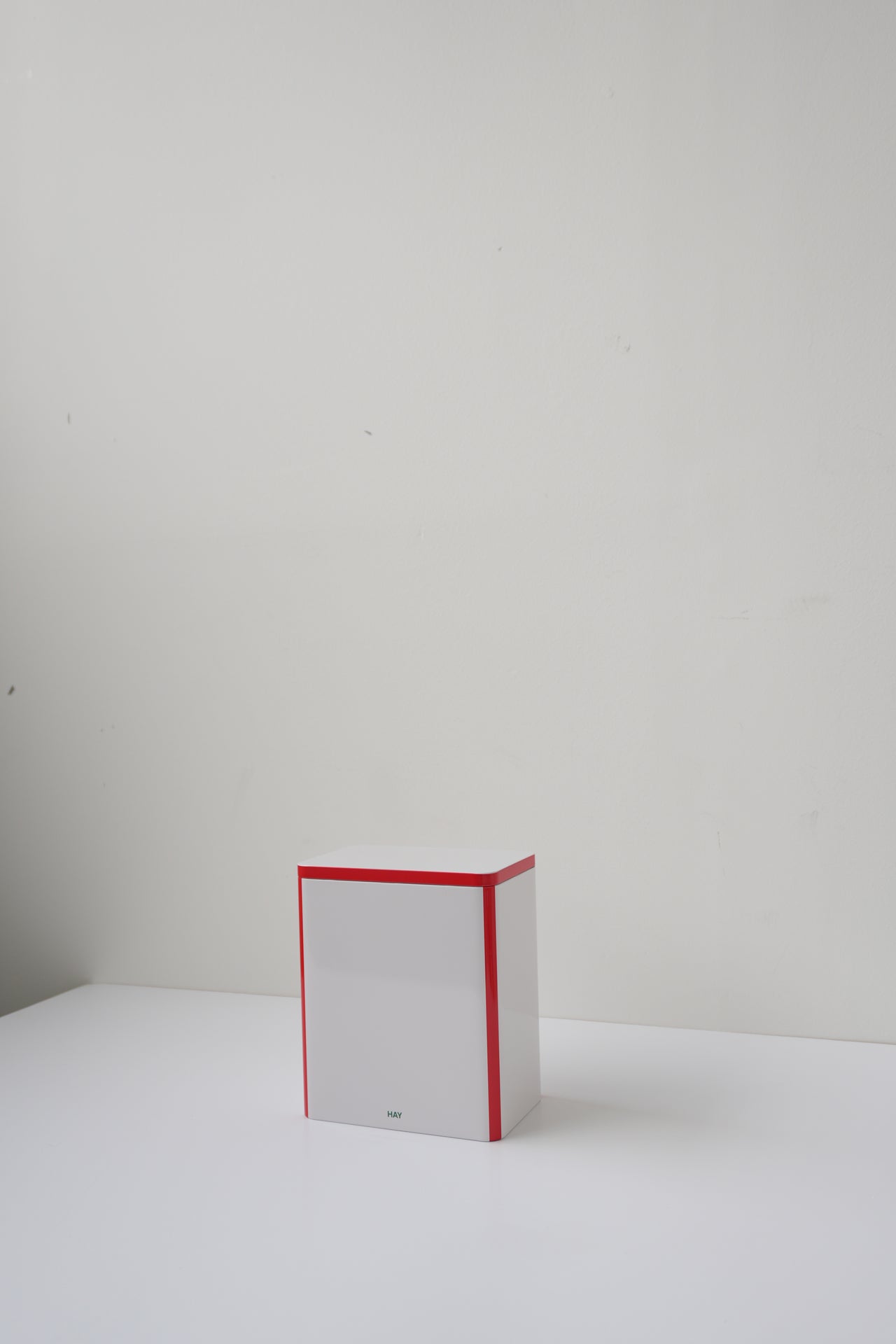 TIN CONTAINER L BY HAY
