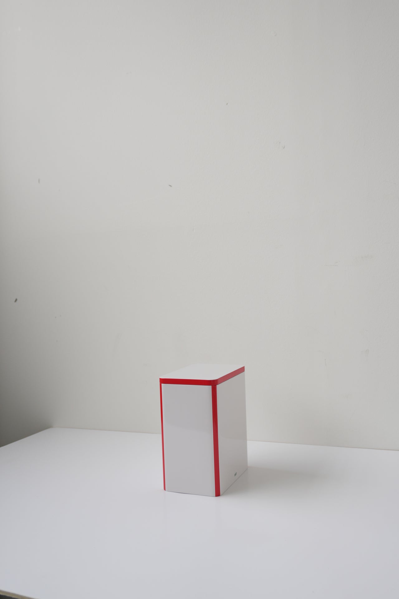 TIN CONTAINER L BY HAY