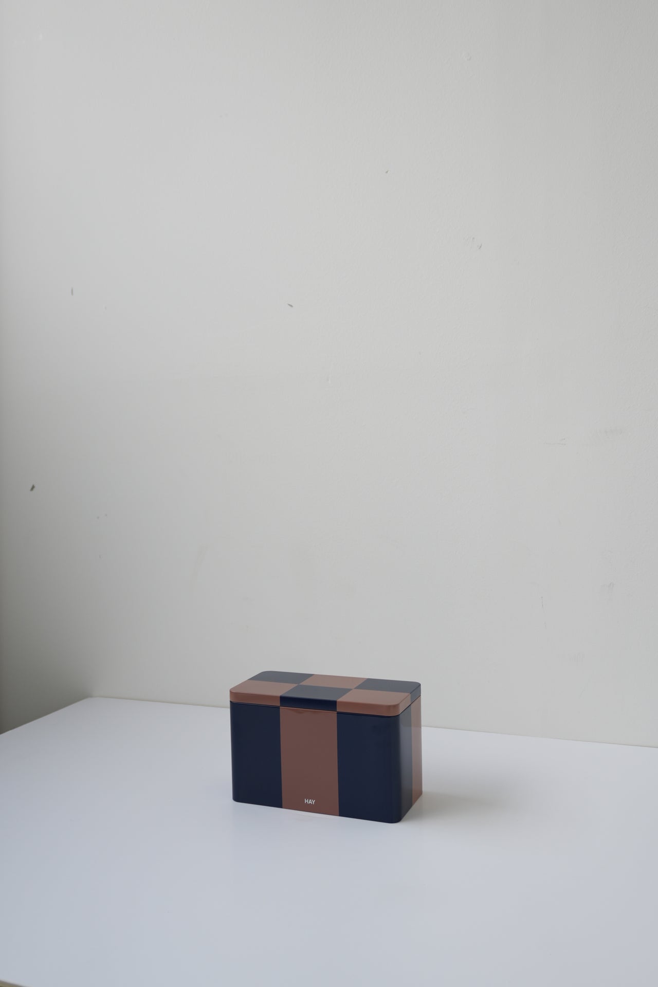 TIN CONTAINER M BY HAY