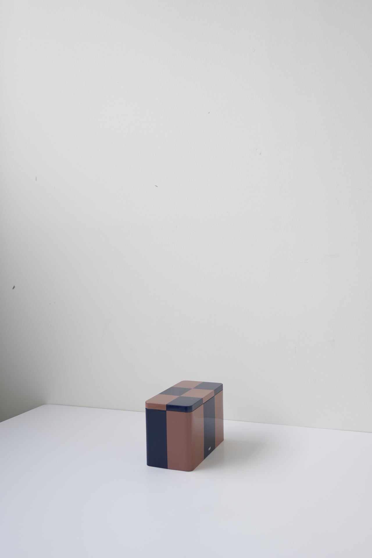 TIN CONTAINER M BY HAY