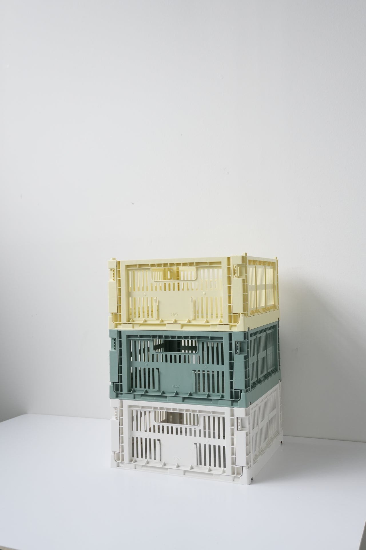 Colour Crate M Square by HAY