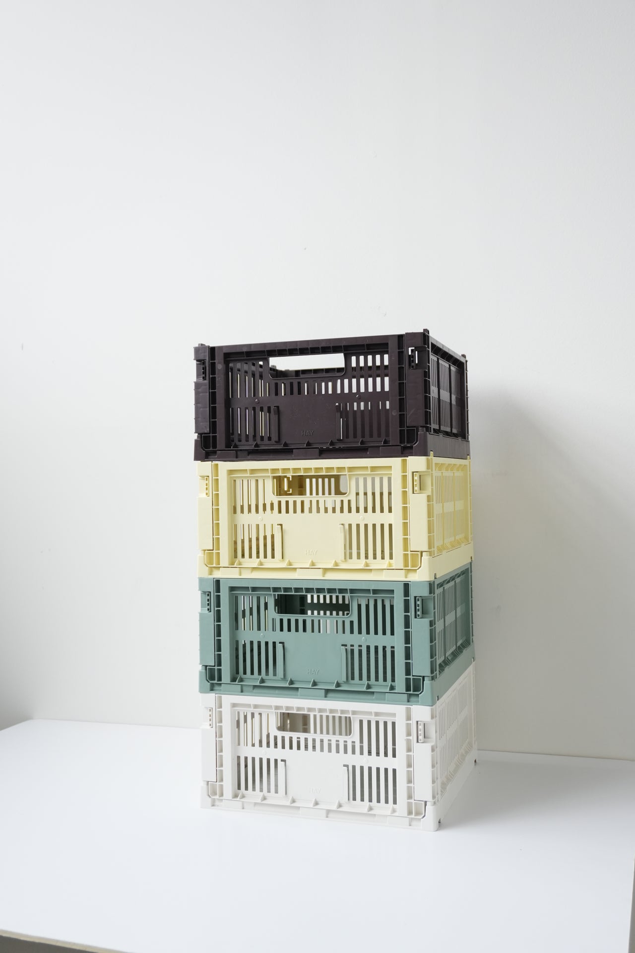 Colour Crate M Square by HAY
