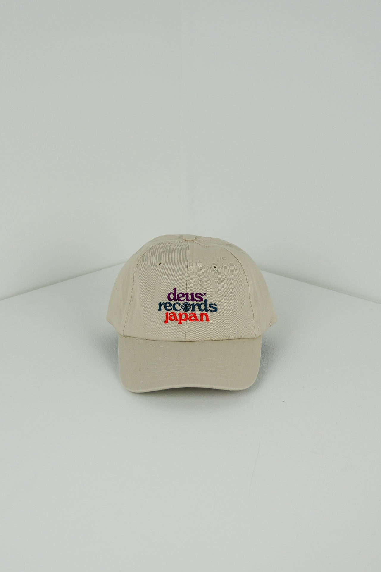 STRATA DAD CAP BY DEUS