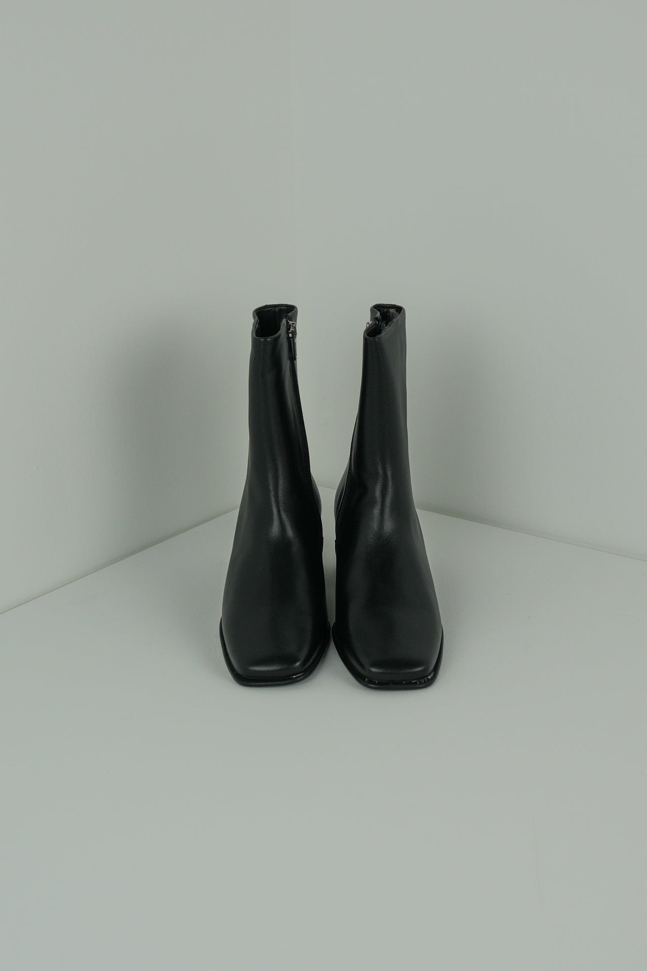 EILEEN LEATHER BOOTS BY FILIPPA K