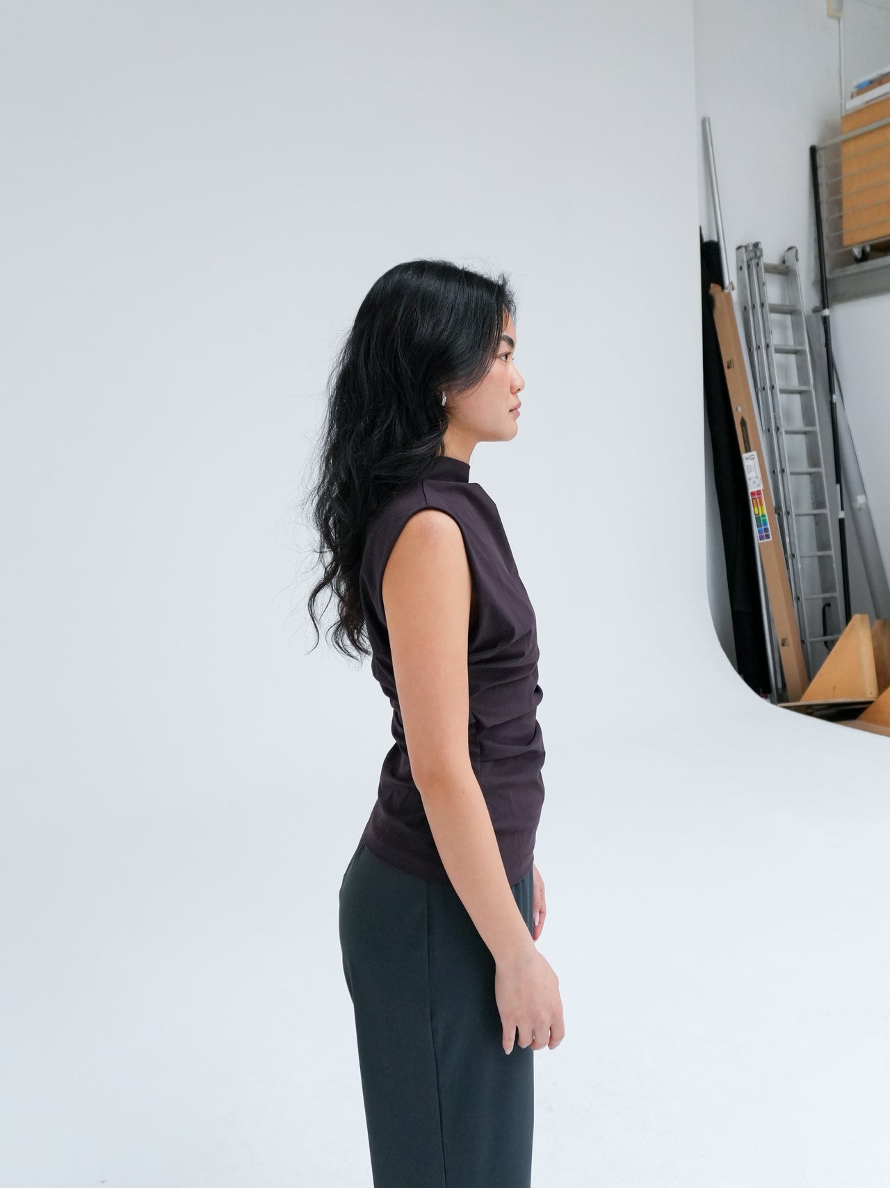 ASYMMETRIC SLEEVELESS TOP IN FIG BY REYÈM