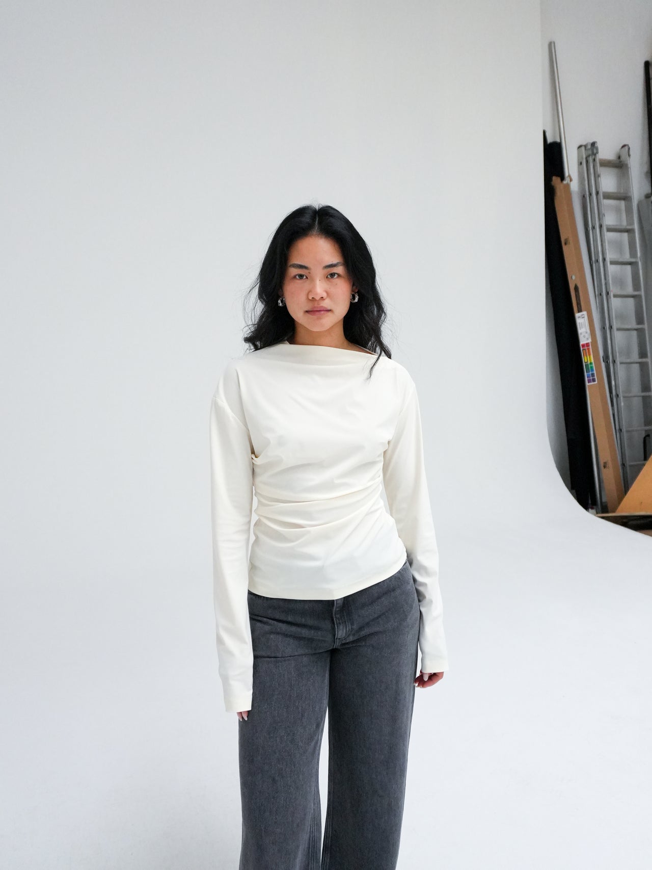 ASYMMETRIC LONGSLEEVE BY REYÈM