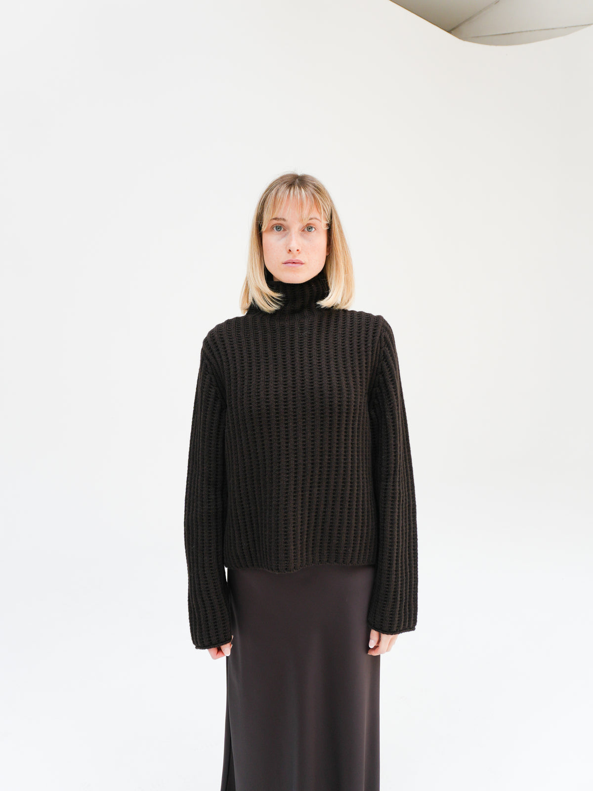 ARWIE KNIT IN CHOCOLATE BROWN BY DRYKORN