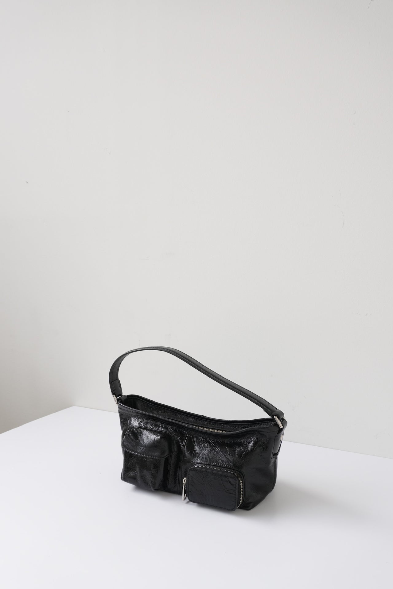 ARCHIVE SHOULDERBAG BY LIEBESKIND