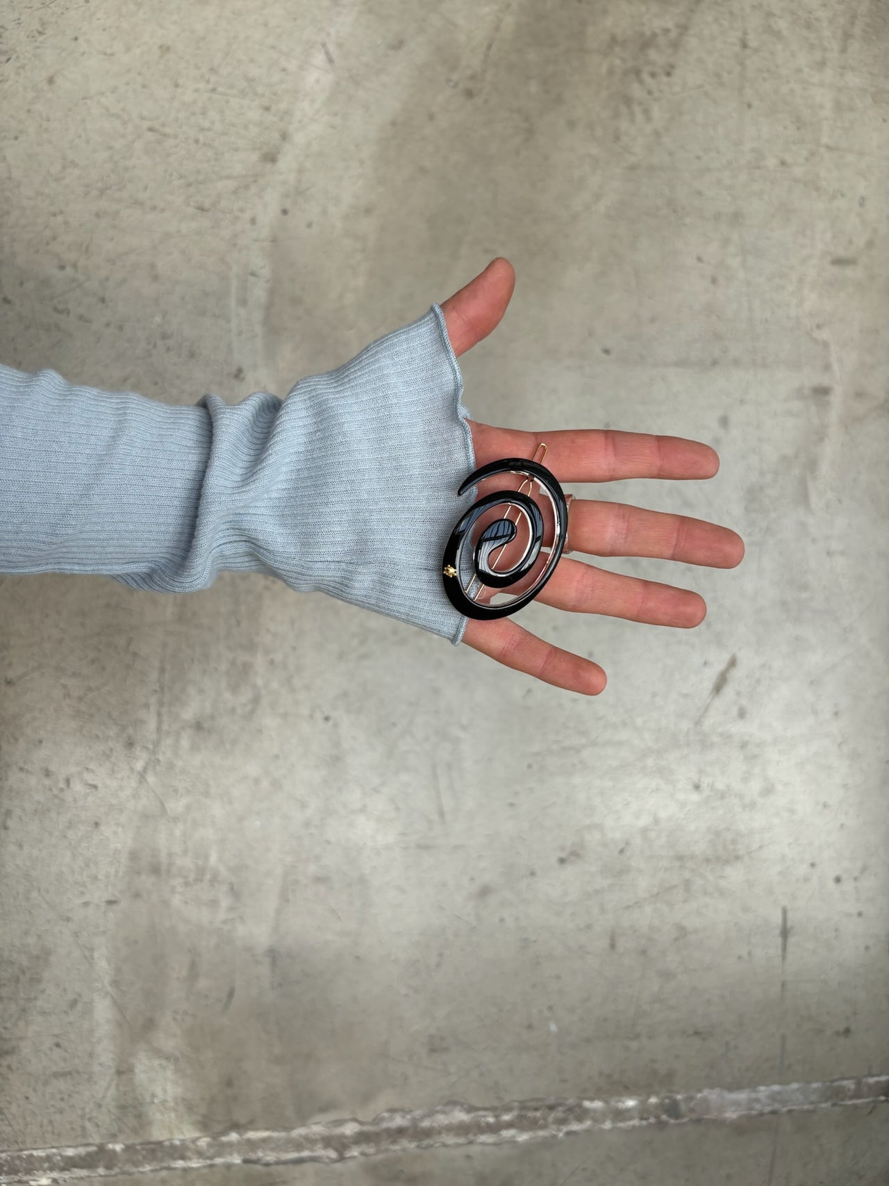 SMALL SPIRAL CLIP BY TURTLESTORY