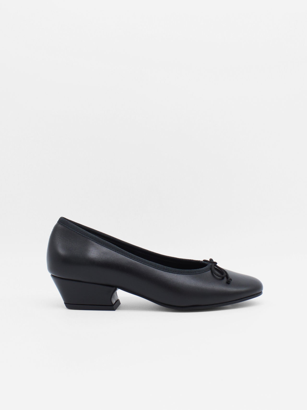 JULY IN BLACK BY ABOUT ARIANNE