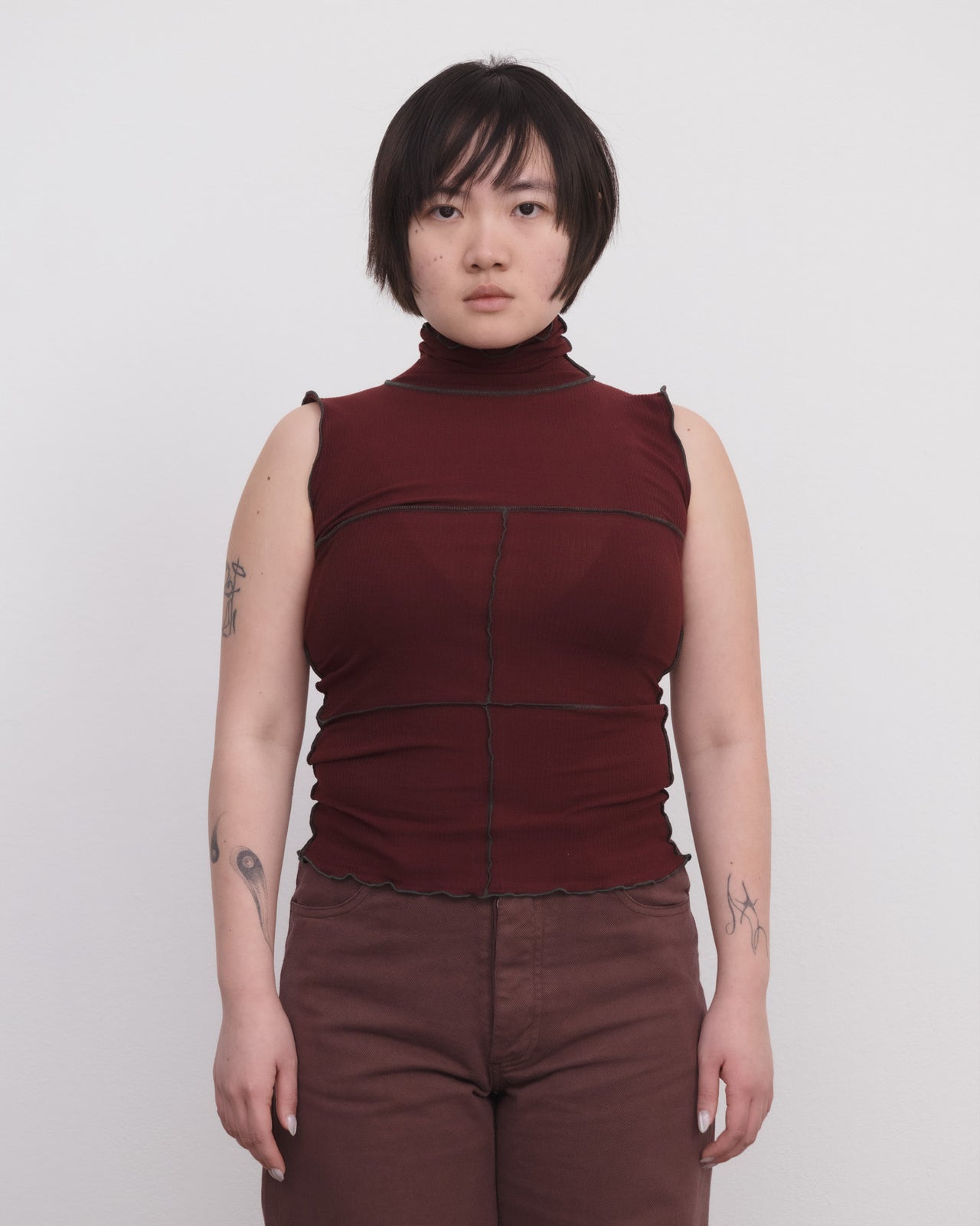 CINDER TURTLENECK TANK IN NAVA RED BY BASERANGE